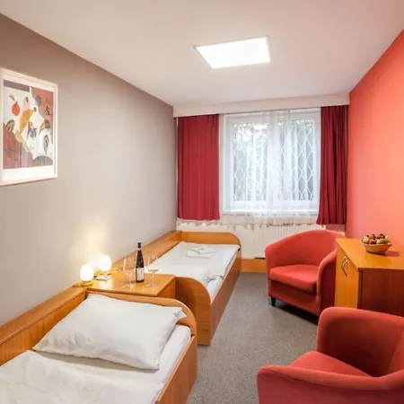 Gol Garni Hotel 3*