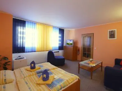 Gol Garni Hotel