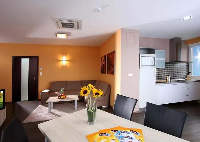 Gol Garni Hotel
