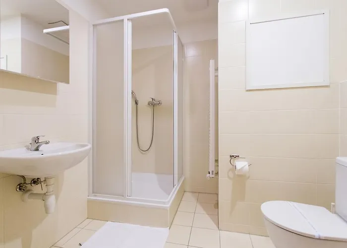 Gol Garni Hotel 3*